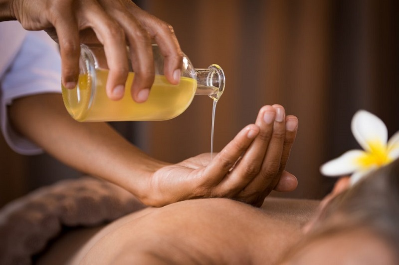 Massage tinh dầu thơm - dịch vụ massage từ a tới z gần đây